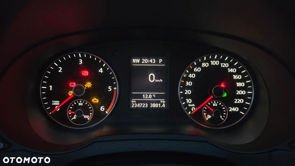 Volkswagen Sharan 2.0 TDI DSG (BlueMotion Technology) Highline - 24