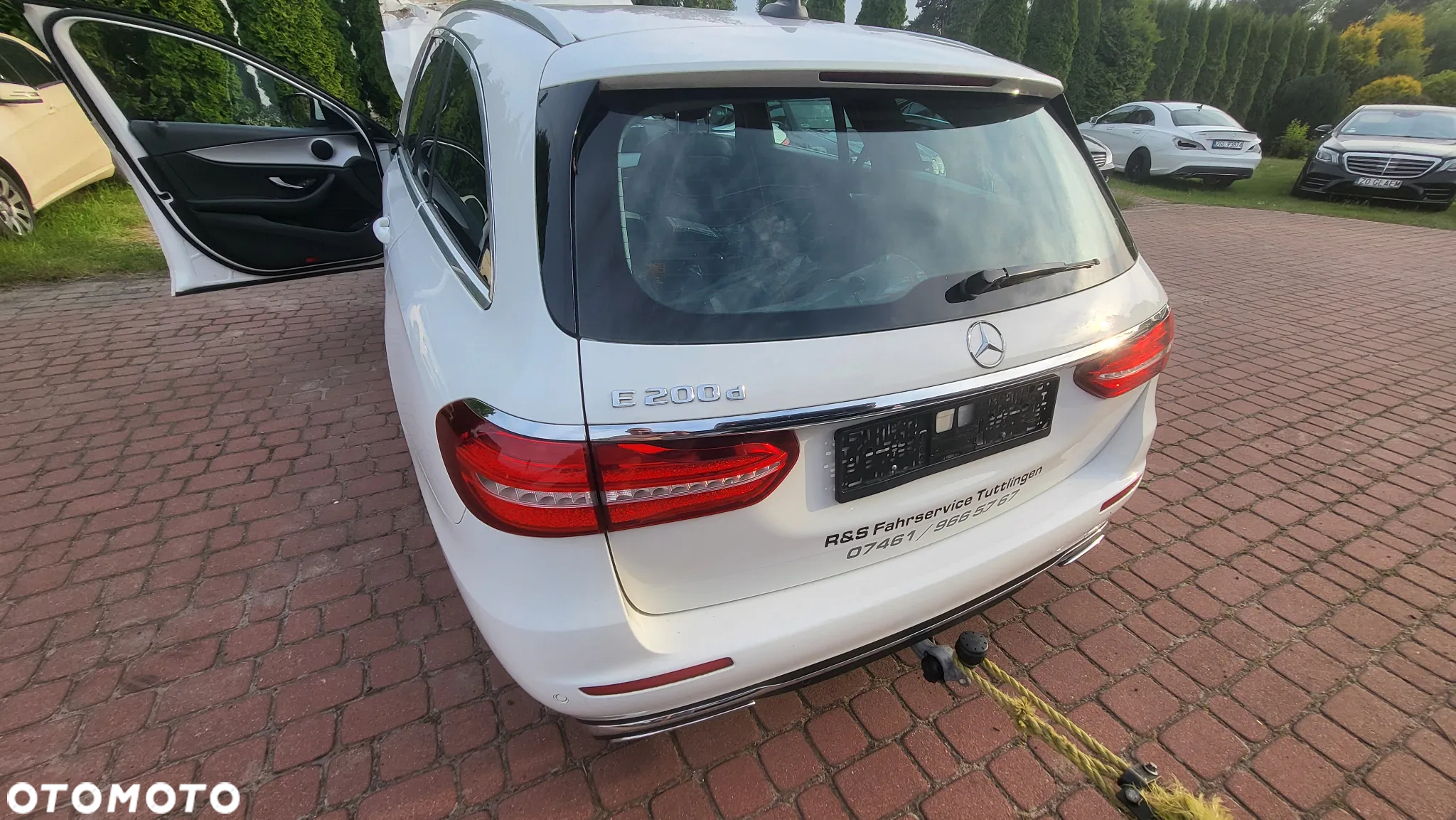 Mercedes-Benz Klasa E 220 d 4Matic T 9G-TRONIC - 38