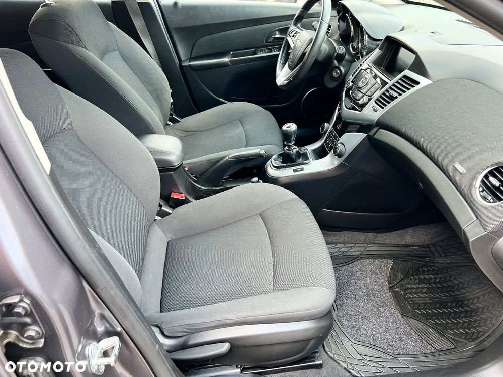 Chevrolet Cruze 1.8 LT+ - 17