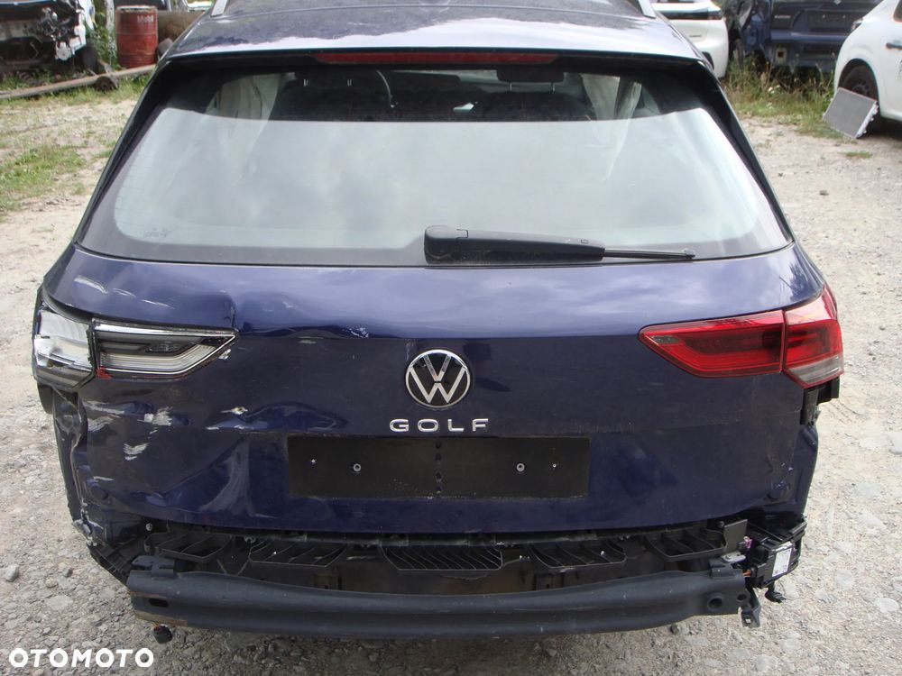 Volkswagen Golf - 8