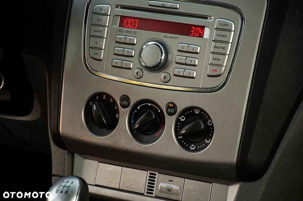 Ford Focus 1.6 TDCi Connection - 30