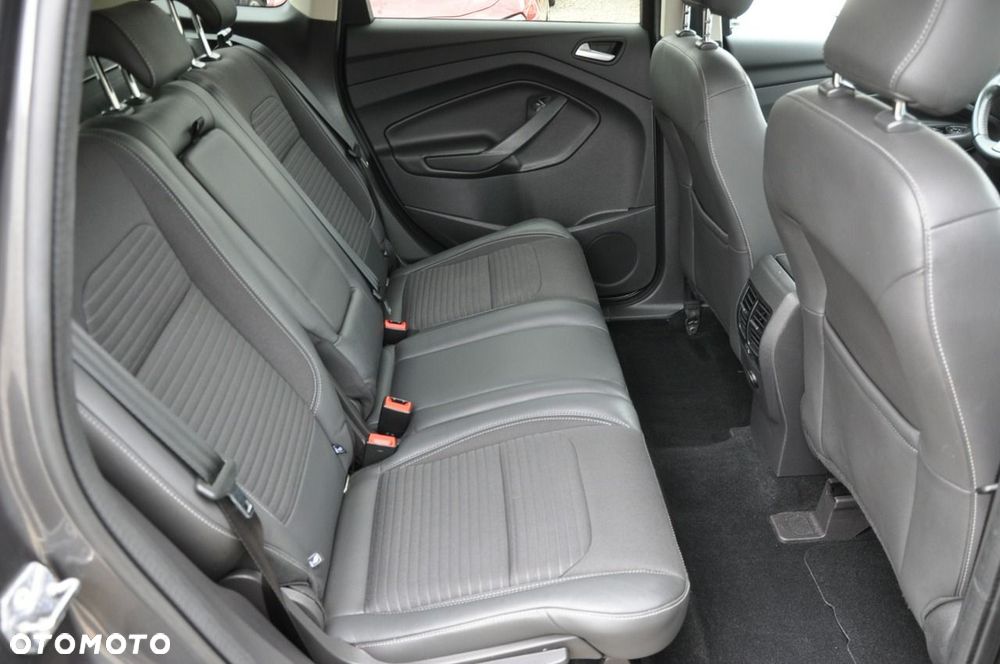 Ford Kuga 1.5 EcoBoost 2x4 Titanium - 11