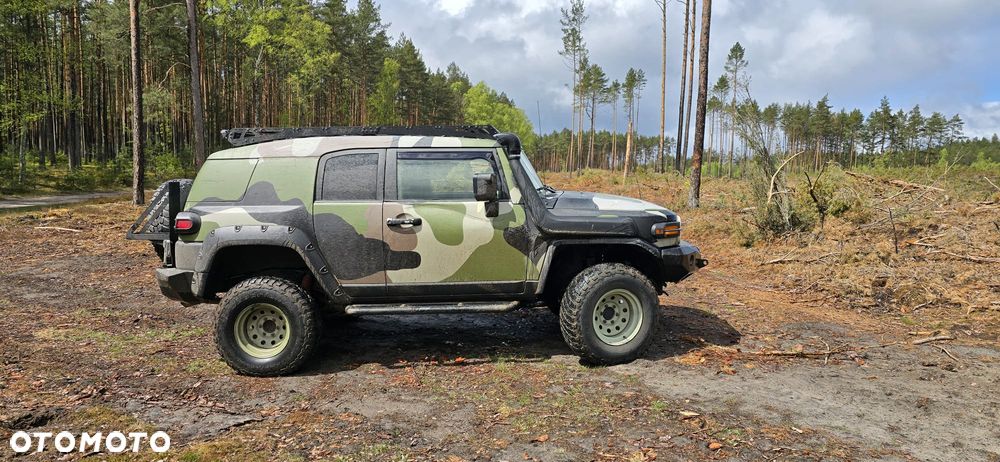 Toyota FJ - 4