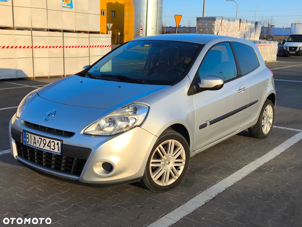 Renault Clio 1.5 dCi Authentique - 1