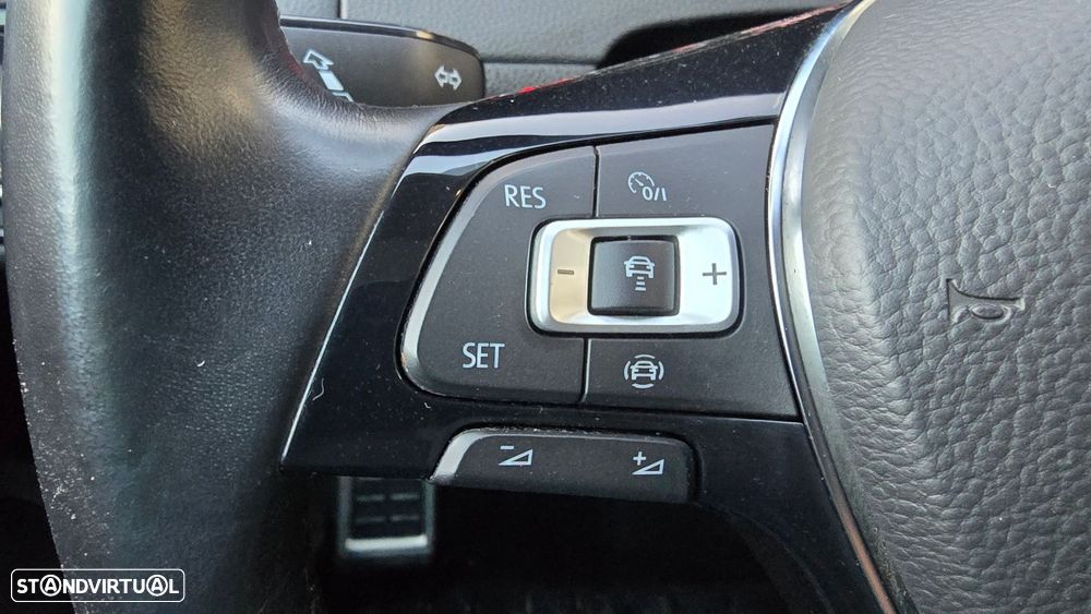VW Golf Variant 1.6 TDi SCR IQ.DRIVE - 17