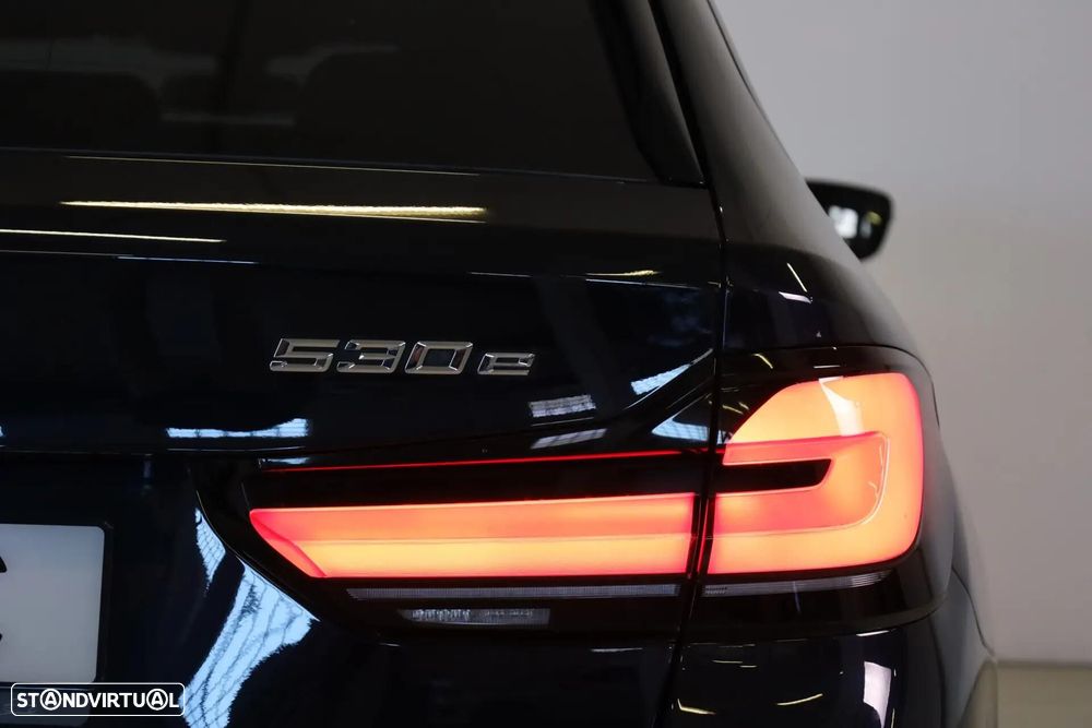 BMW 530 e Pack Desportivo M - 23