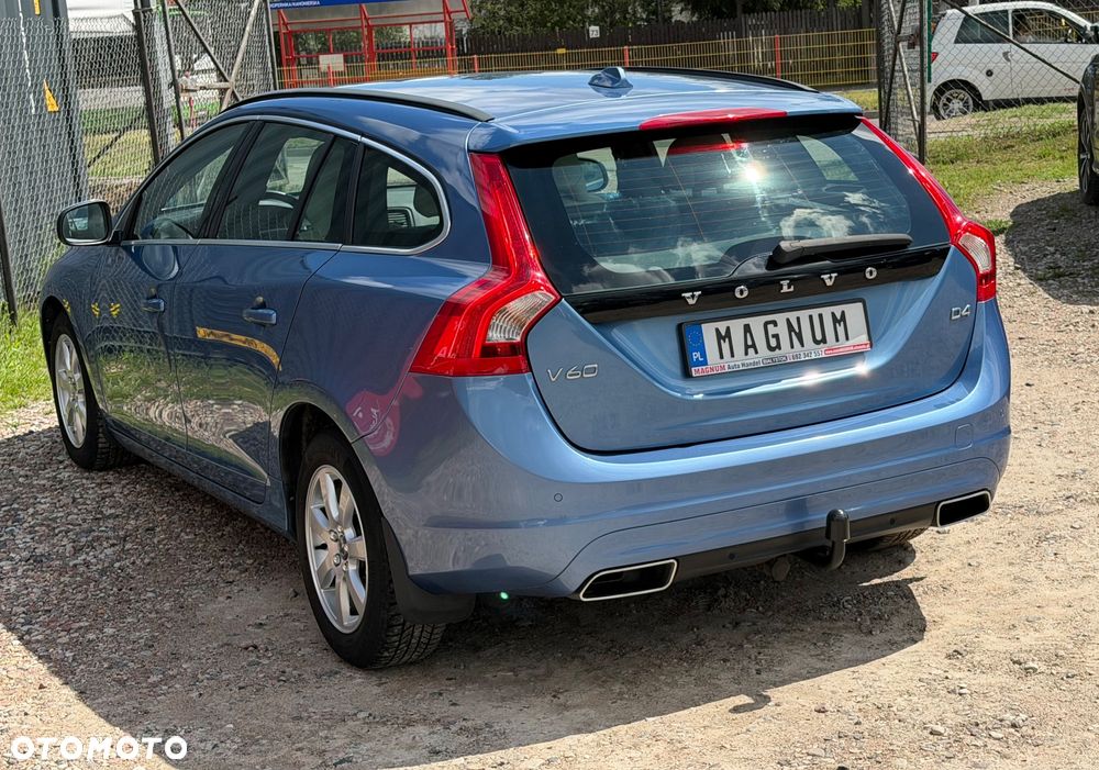 Volvo V60 D4 Drive-E Momentum - 40