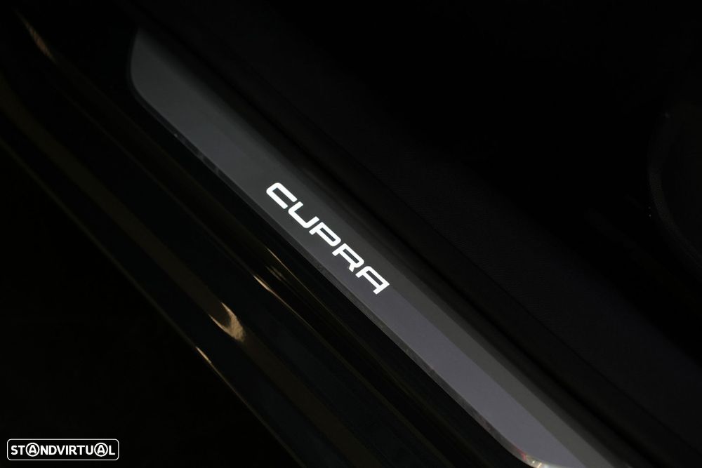 Cupra Leon 1.4 e-Hybrid MID DSG - 34