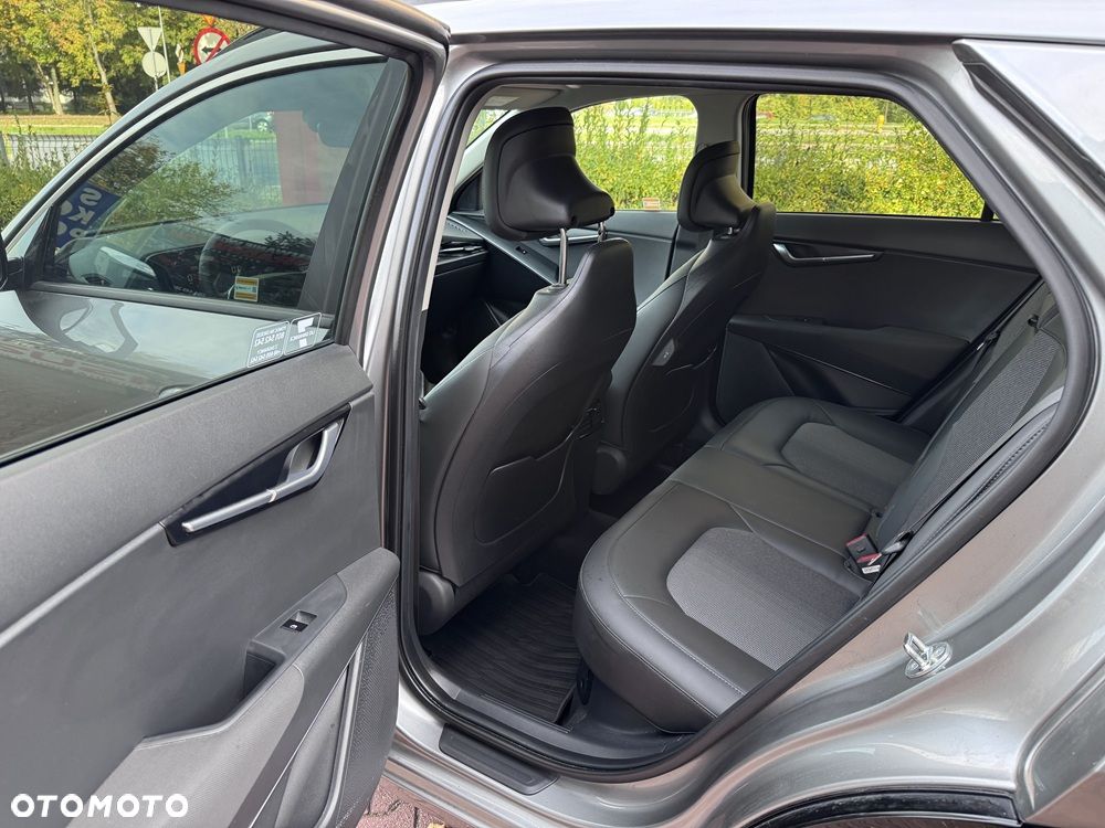 Kia Niro 1.6 GDI Hybrid L - 18