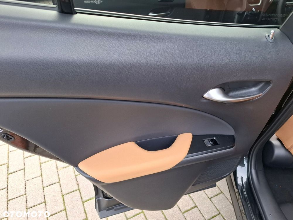 Lexus UX - 17