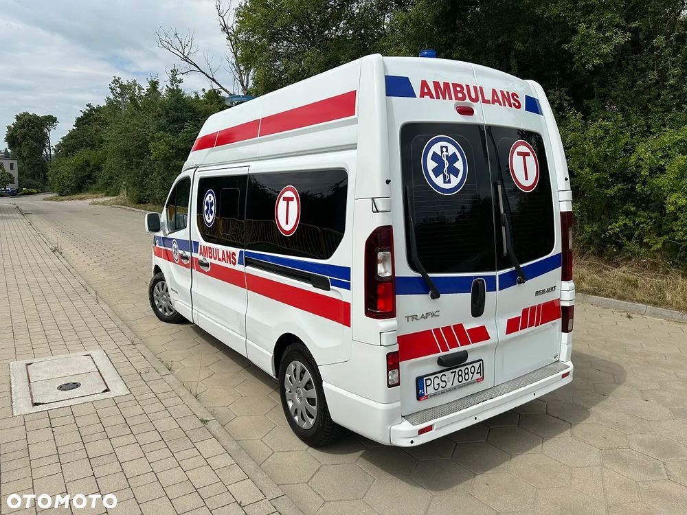 Renault Trafic Karetka Ambulans Ambulance Sanitarny EN1789 - 4