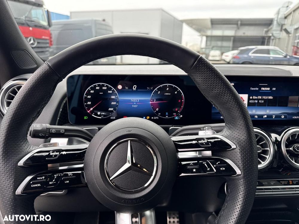 Mercedes-Benz GLB 200 d 4MATIC 8G-DCT AMG Line - 12