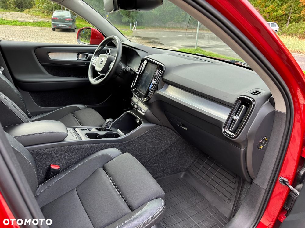 Volvo XC 40 T4 AWD Momentum - 11