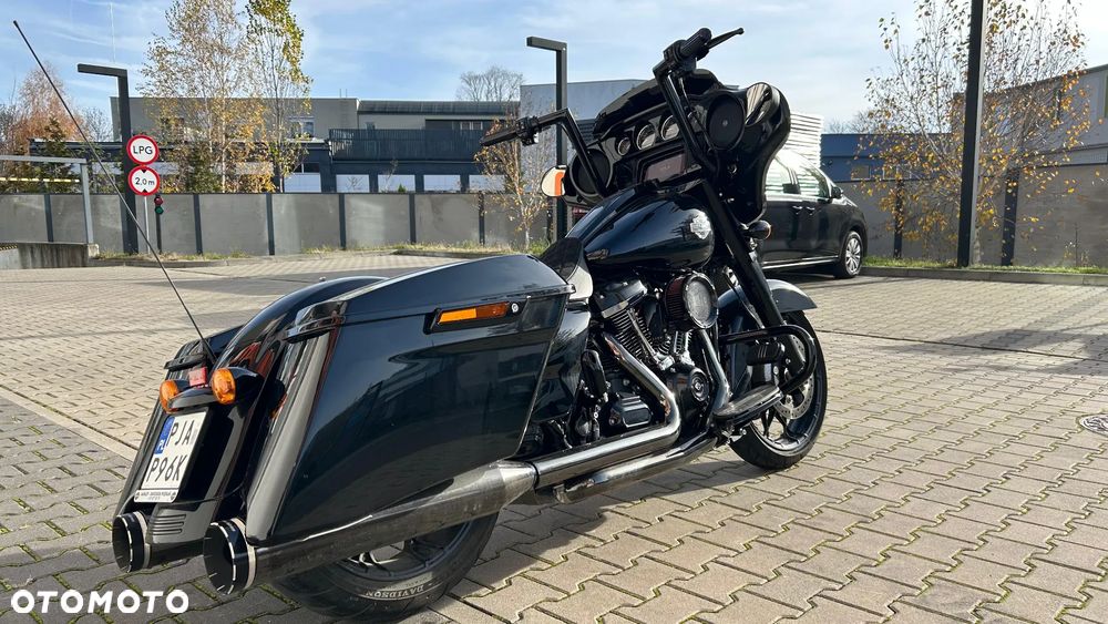 Harley-Davidson Touring Street Glide - 4