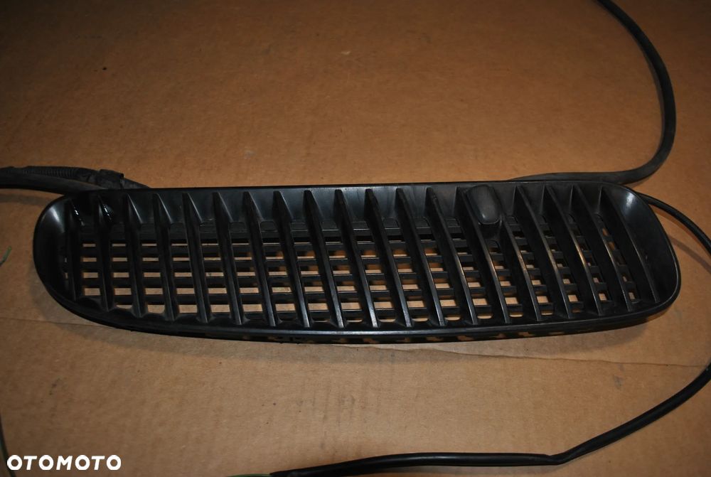 Wlot maski prawy BMW X5 E53 lift - 3