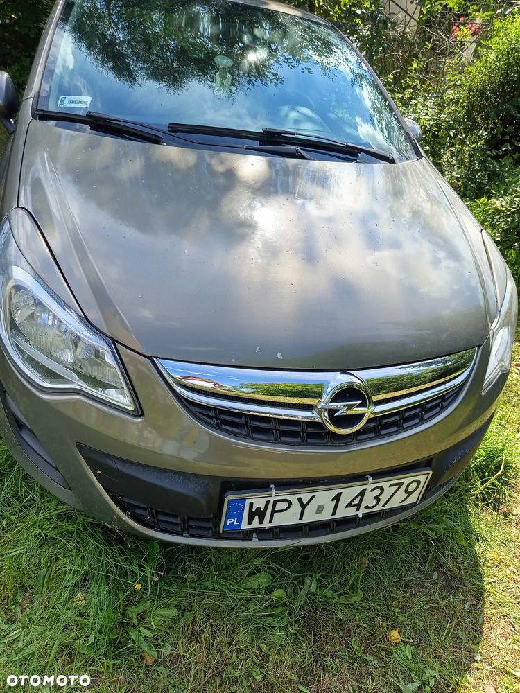 Opel Corsa 2011 photo 2