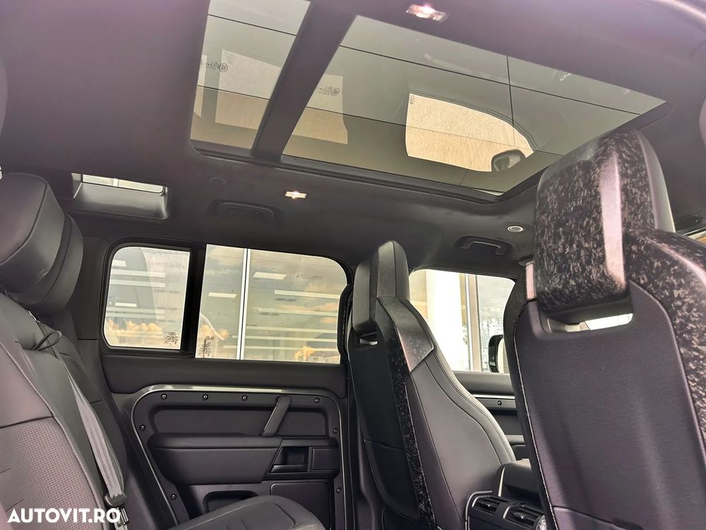 Land Rover Defender - 11