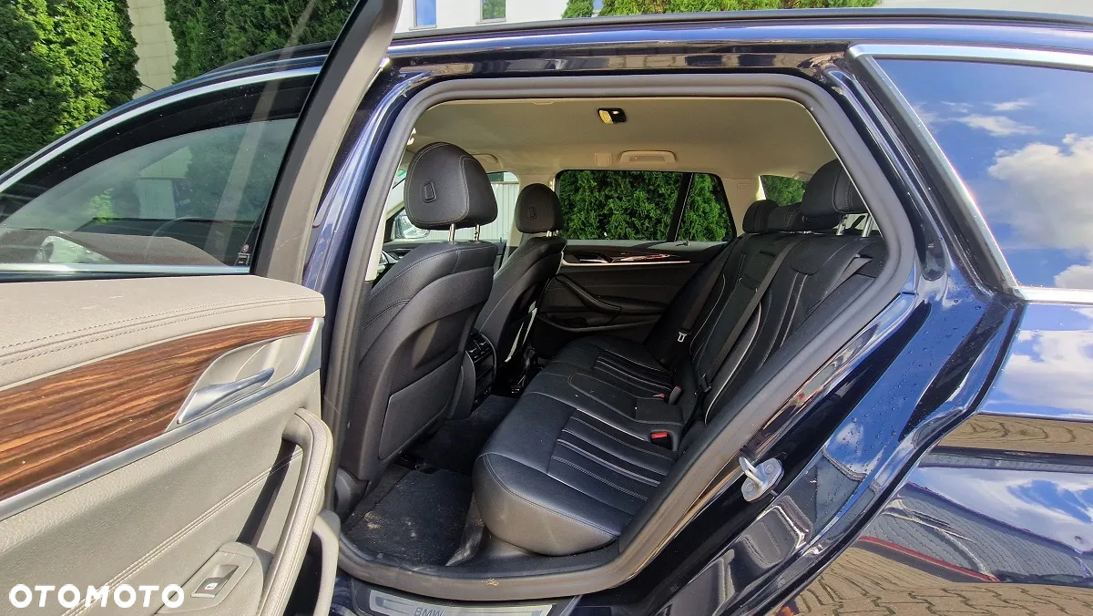 BMW Seria 5 520d xDrive Luxury Line sport - 17