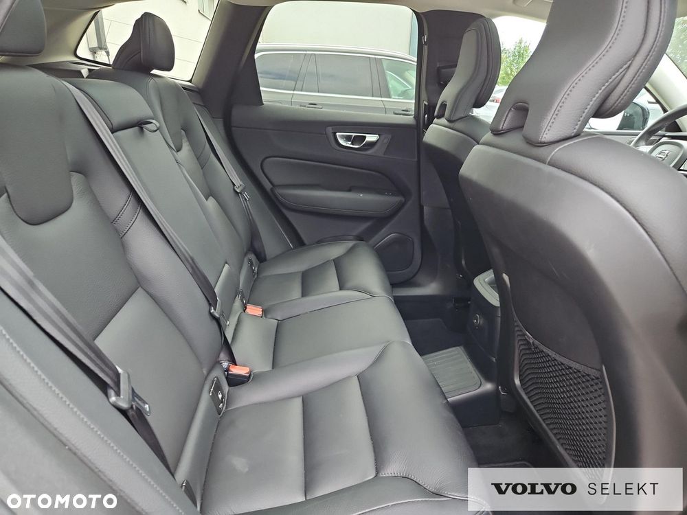 Volvo XC 60 T6 AWD Plug-in Hybrid Plus Dark - 12