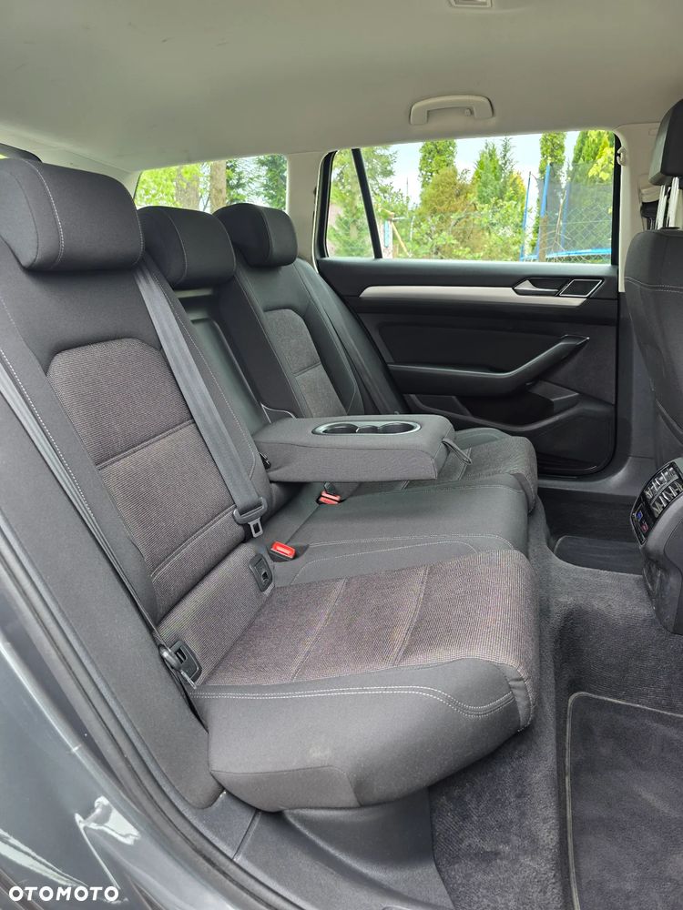 Volkswagen Passat 1.6 TDI (BlueMotion Technology) DSG Comfortline - 28