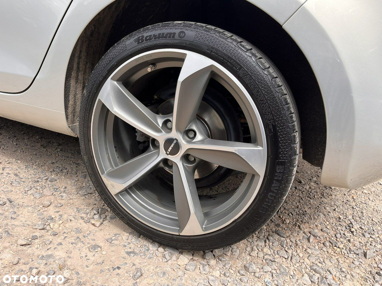 Volkswagen Golf - 11