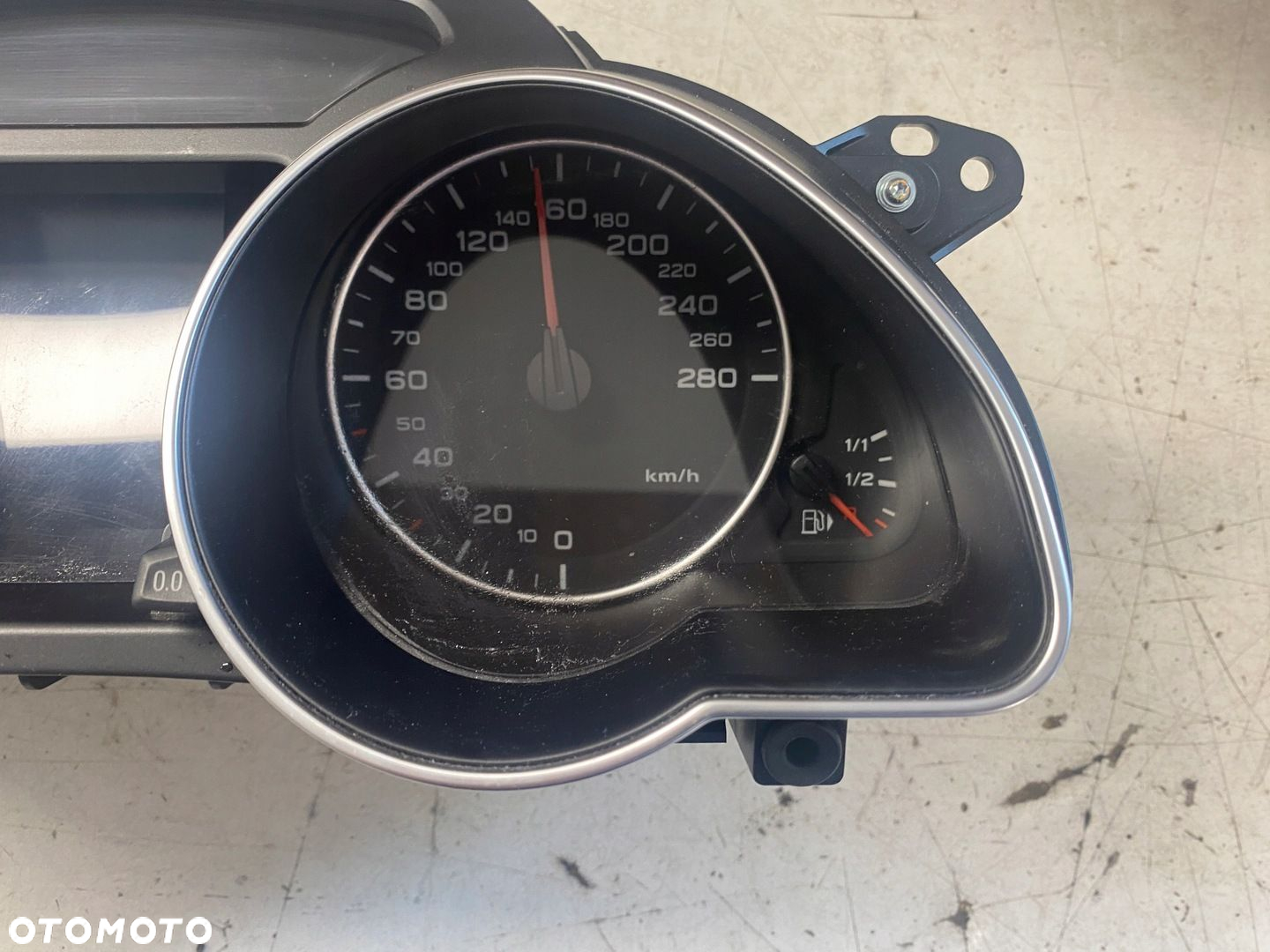 AUDI A5 8T 2.0 TFSI LICZNIK ZEGARY 8T0920901D - 2