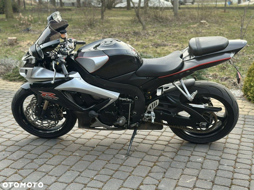 Suzuki GSX-R - 6