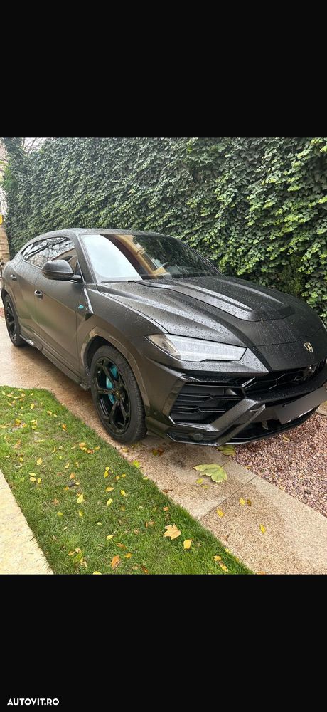 Lamborghini URUS - 15