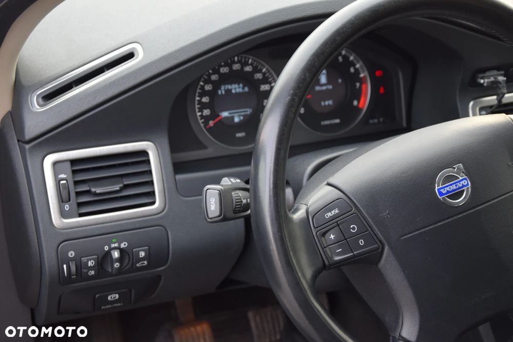 Volvo V70 2.5T Summum - 23