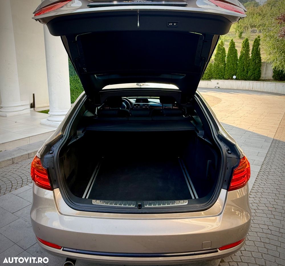 BMW Seria 3 320d Aut. Sport Line - 9