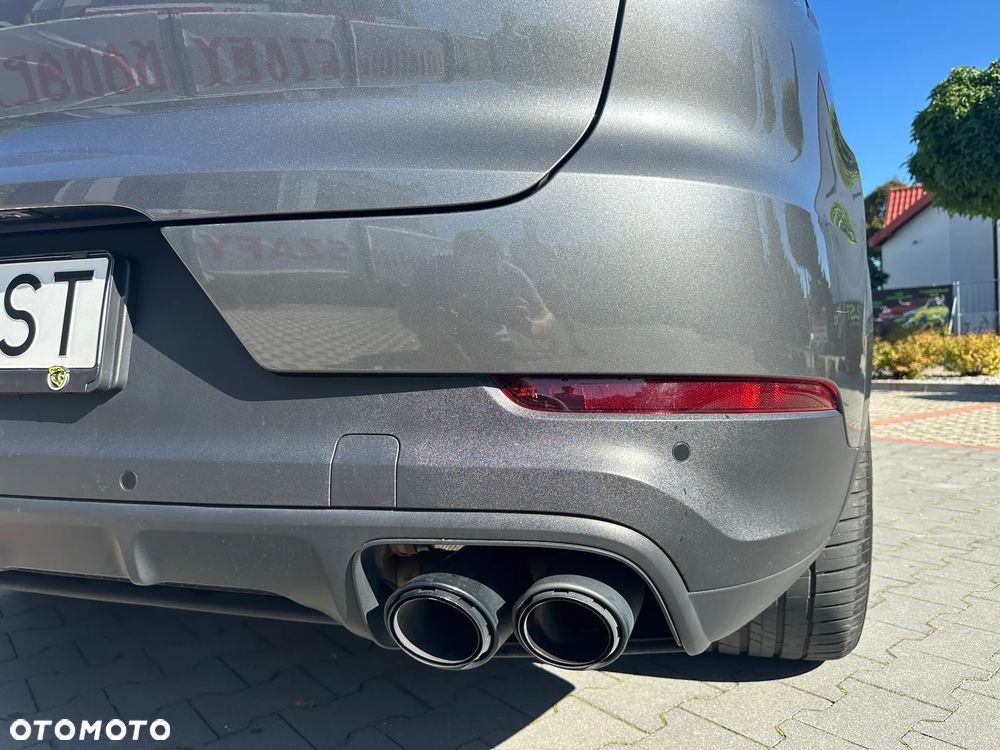Porsche Cayenne - 9