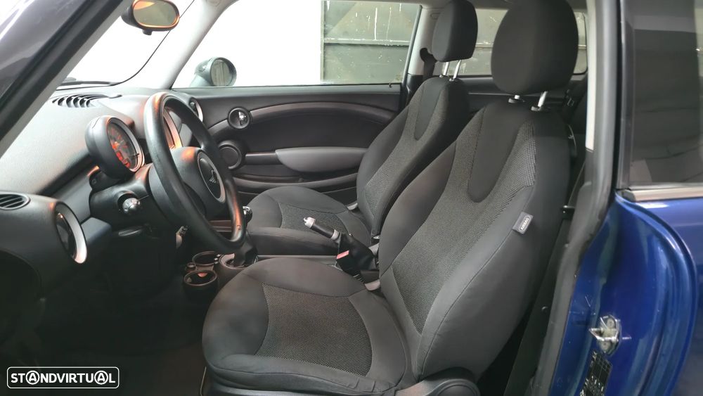 MINI 3 Portas Cooper D - 7