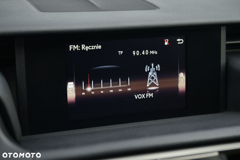 Lexus IS 200t / 300 F Sport - 30