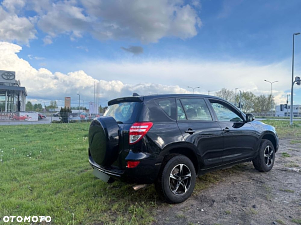 Toyota RAV4 - 8