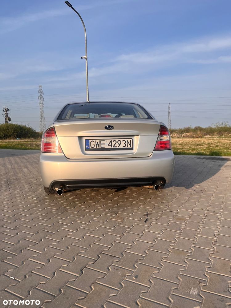 Subaru Legacy 3.0 H6 - 4