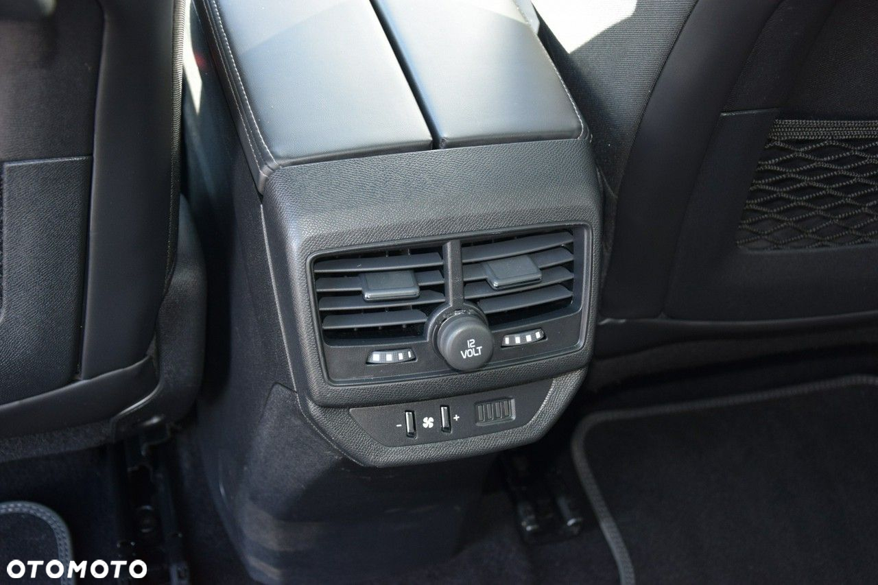 Peugeot 5008 - 32