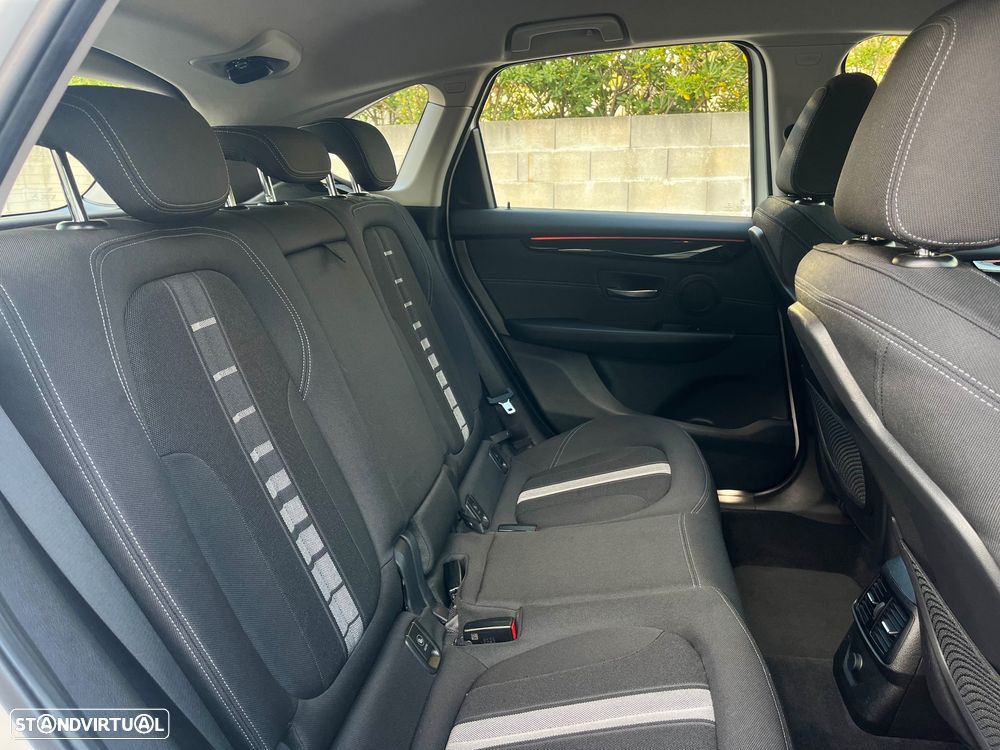 BMW 218 Active Tourer i Sport Line - 29