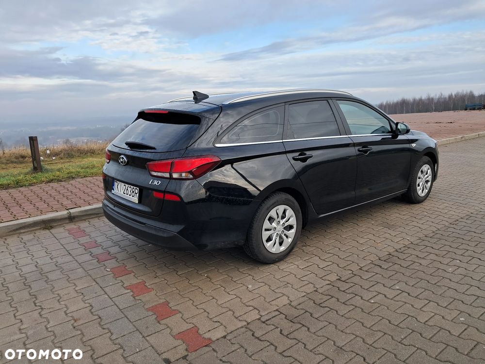Hyundai i30 1.5 DPI Classic + - 4