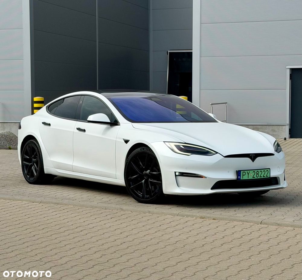 Tesla Model S - 5