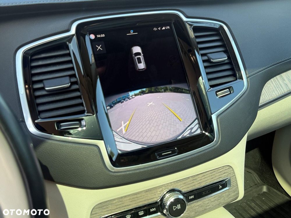 Volvo XC 90 - 21