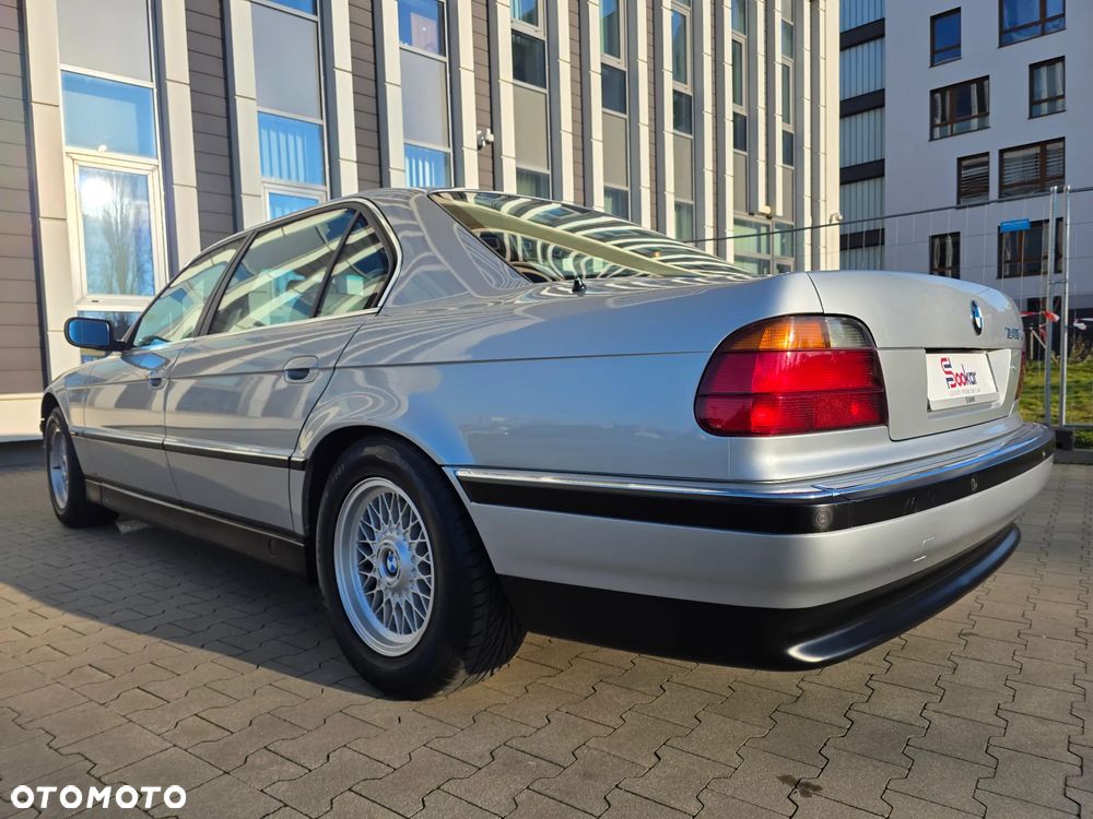 BMW Seria 7 - 9