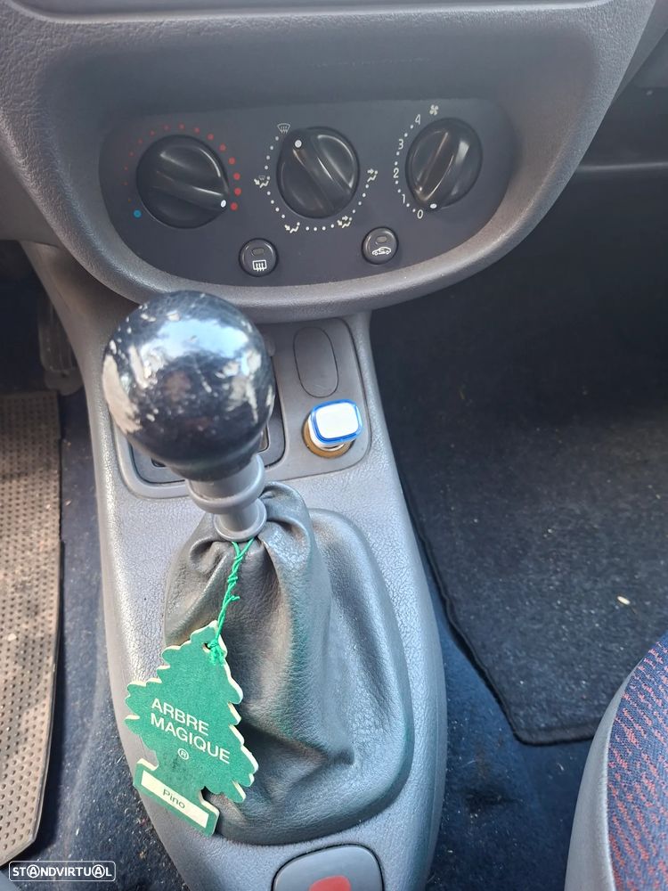 Renault Clio 1.2 - 13