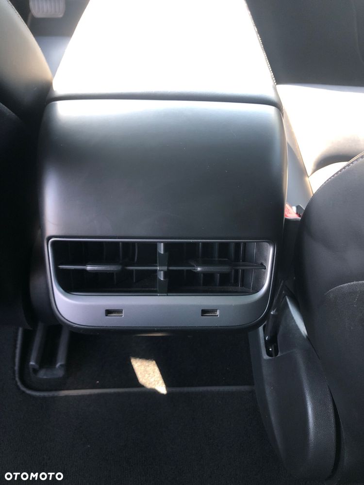 Tesla Model 3 Langstreckenbatterie Allradantrieb Dual Motor - 19