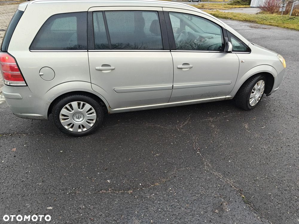 Opel Zafira 1.8 Family Plus - 24