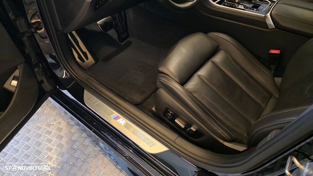 BMW 840 Gran Coupé d xDrive Pack M - 38