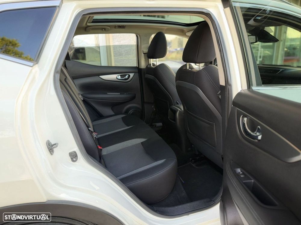 Nissan Qashqai 1.5 dCi N-Connecta J18 - 7