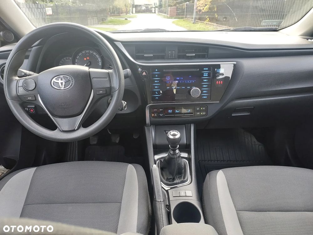 Toyota Auris 1.6 Comfort - 5