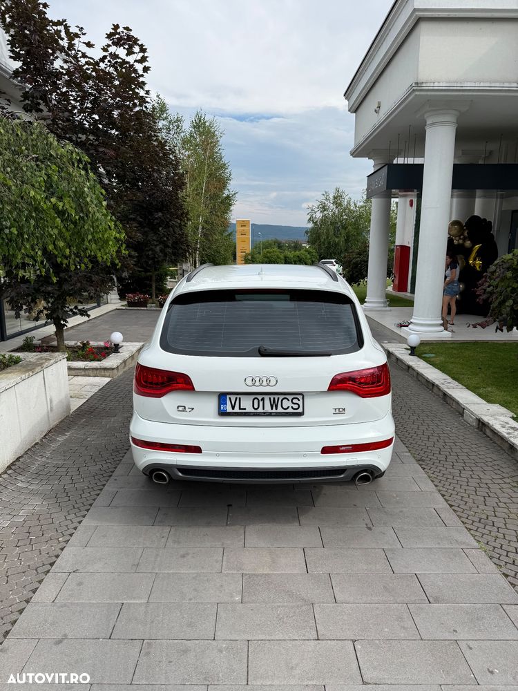 Audi Q7 - 11