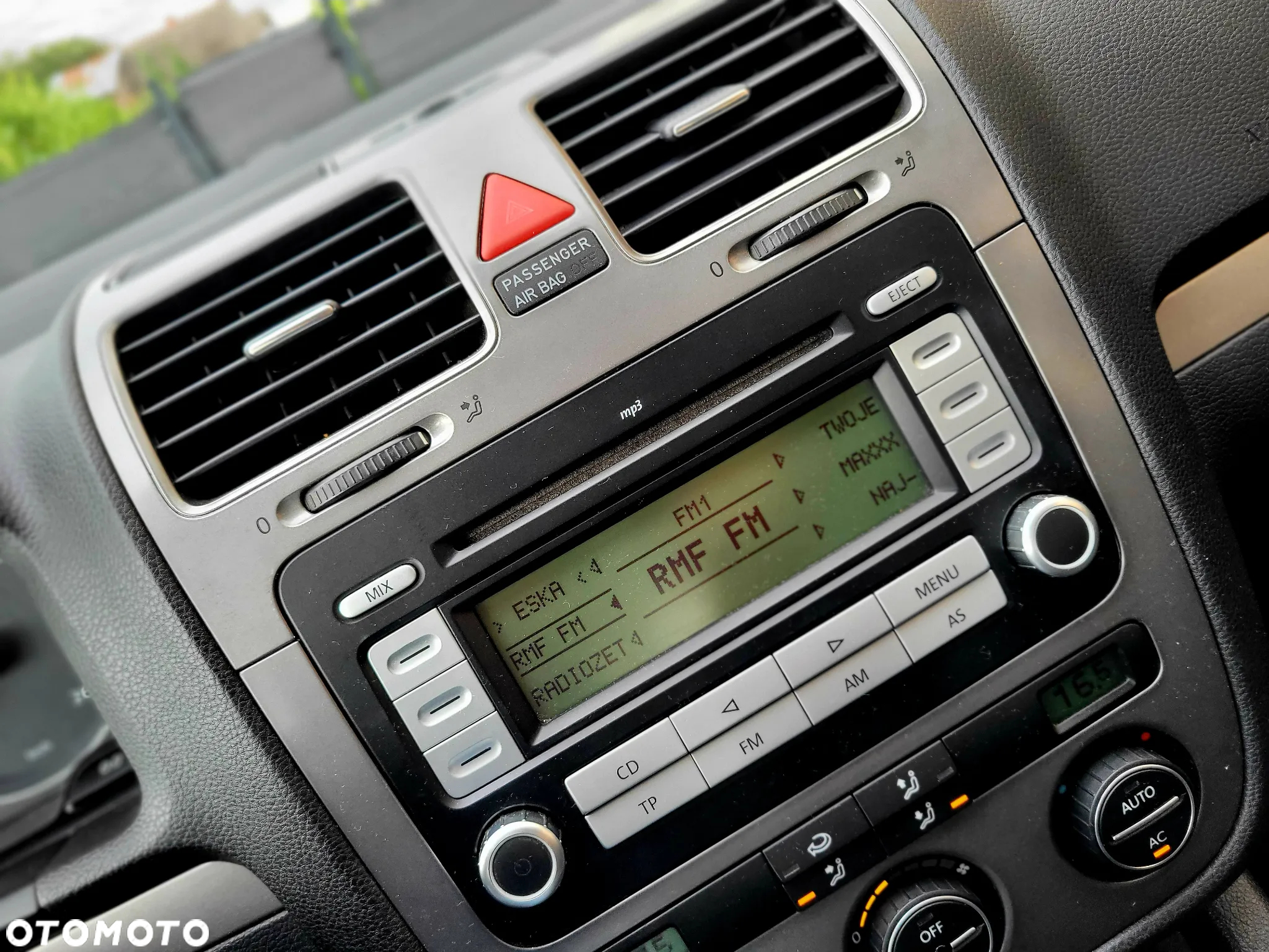 Volkswagen Golf - 30