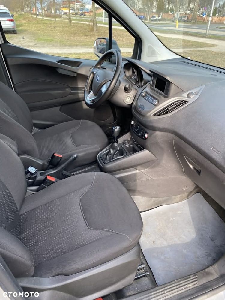 Ford Transit Courier - 5